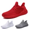 Hotsale icke-varum￤rken m￤n l￶parskor trippel svart vit r￶d gr￥ herr tr￤nare modesport sneakers storlek 40-46