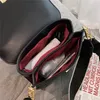 Новые женщины мешка плеча PU кожа молодежи леди Crossbody сумка с заклепками Девушка Назначение сумки Малый Высокое качество Белый