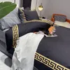 mode zwart goud ontwerpers beddengoed sets luxe dekbedovertrek queen size laken kussenslopen designer dekbed set