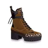 Lyxdesigner Kvinnor Stövlar Damer Ankel Boot Fashion Womens Autumn Winter High Heel Kort plattform Läder Toppkvalitetstövlar