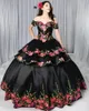 2022 Abiti Quinceanera neri Charro Gonna staccabile Ricamo floreale sulla spalla Abito dolce 16 Tema messicano Plus Size 249i