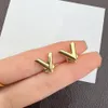 Projektantka mody kolczyki dla kobiet kolczyki stadninowe perły biżuteria złota litery obręczy kolczyka Diomond Box Wedding Ear Studs Charm NEW228T