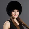 Vinter Naturlig Real Raccoon Fur Hat Med Good Elastic Real Fur Ear Flaps Hat Kvinnor Stickad Cap Wholesale