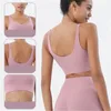 Kvinnor Seamless Yoga Vest Tee T-shirts Fashion Trend V-hals Skinny Sports Bra Kort Toppar Designer Kvinna Fitness Running Slim Sportswear Tshirt