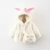 2020 겨울 여자 아이 코트 따뜻한 벨벳 가짜 모피 재킷 어린이 아기 입는 영아를 착용하는 나비 귀 후드 아웃웨어 아웃복 카사코 바그 1719836