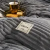 Multiusos de doble uso de terciopelo tapa de terciopelo cubierta de colcha de doble cara gruesa tibia cálida cama lanzar manta stripe estilo manta 201128