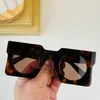 Damen-Sonnenbrille für Damen, ERI009, Sommermode, Persönlichkeitstrend, großer quadratischer Rahmen, runde Linse, Damen-Shopping-Sonnenbrille, Metallpfeil, UV-Schutz, mit Box