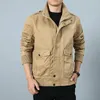 Chaquetas para hombres 2022 Llegada Mediana Edad Hombres Chaqueta Stand Collar Mangas largas Cremallera Traje Algodón Casual Blusa Otoño Tops Tamaño grande 4x