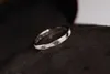 925女性の婚約の結婚式のジュエリーのカップル恋人の贈り物のための925スターリングシルバーダイヤモンドリング