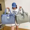 디자이너 더플 가방 대형 체육관 피트니스 스포츠 가방 방수 여행 더플 여성을위한 패션 주말 포장 큐브