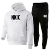 Mens Märke Tracksuit Spring Hoodie Ställer Jogging Sweatpants Solid Simple Suit Sweatshirt Pullover Mode Manlig Sport Utomhus Sportkläder