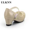 Ulknn子供の靴のサンダル女の子の花のためのサンダル刺繍の靴ハイヒールの女の子の王女のサンダルベイビー子供パーティーシュー201128