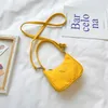 New Fashion Designer Girls Mini Handbags Kids Princess Mini Change Purse Children Casual Messenger Bags One Shoulder Bag S913
