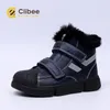 CLIBEE Boys Girls Warm Winter Snow Boots con Safe Toe-Cap Kids Flat Comfort Mid-Calf Boots con Hook-Loop y forro de piel de lana LJ201029