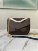 Sıcak yeni tasarımcılar omuz çantaları lüksler kilit tokası crossbody çanta baskı gerçek deri çanta altın zincirleri kırmızı iç messenger çanta