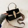 مصمم حقائب اليد للنساء أزياء صغيرة حقيبة مربع الإناث واسعة الكتف حزام crossbody الجلود حمل رسول حقيبة