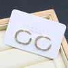 Orecchini con alfabeto di diamanti lucidi Lettere di marca Orecchini di design Borchie Lettere di moda Orecchini Accessori per gioielli per orecchini da donna