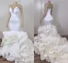 Luksusowe Suknie Syrenki Suknie Ślubne Sexy Backless Sweetheart Długie Suknie Ślubne Bridal Z Kaskadowymi Ruffles Organza Spódnica