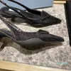 Luxury Brand Sandals Designer Damer med diamanter Top Fashion High Heels Brand Casual Shoes 854