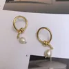 Dangle Lustre femme Perle Boucles D'oreilles Femme Cool Style Rétro Mode Minimaliste Personnalité Niche Design Bijoux de luxe