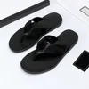 2021 fashion schwarze weiche Ledersandalen Mules Bienen Summers Slide Slippery Flat Chain Sandalen breite T-Bar Casual Beach Slip Sandalen mit Schachtel