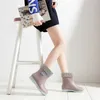 Neue Gummischuhe Mode Regen Mädchen Damen Wandern Wasserdichte PVC Damen Stiefel Winter Frau Martins Rainboots Y200115