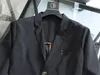 2022 Designer Män bröllopsdräkt för män kostym Homme Mariage Party Groomsmen Suits in Tuxedos Blazers Fashion Jacket TOP QU235X
