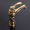 Gisha Bathroom Basin Faucets Classic Brass Diamond Faucet مقبض واحد ونقر بارد Gold Crystal Mixer Faucets T200227P