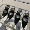 2022 kledingschoenen 7 cm 9 cm metalen puntige gouden zilveren kettingpompen Zwart hoge hakken lovertjes banket stilettos sandalen glans cap teen fijne tip sexy dames zomerschoen