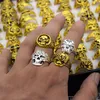 Lot Skull Rings Rzeźbione Biker Men Srebrny/Pozłacany Pierścień ze Stopu Biżuteria 50 Sztuk/partia