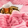 43 Tjock Coral Velvet Solid Stripe Sängkläder Set Vinter Varm Flannel Duvet Cover Bed Anpassade ark Pillowcases Enstaka produkt LJ201127