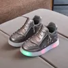 Größe 21-30 Kinder LED Leuchtende Schuhe Leuchtende Turnschuhe für Mädchen Kinder Turnschuhe mit leuchtender Sohle Baby Glühende Freizeitschuhe LJ201203