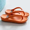 Donne infradito flops estate pantofole spiaggia sandali sandali sola sola spessa comodo comfort antiscivolo ragazze da bagno scarpe da bagno 220224