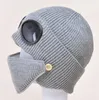 パイロットサングラススキービーニーウール糸冷たいプルーフハット冬は暖かいニット帽子の屋外スポーツ編み具合いキャップパーティー帽子DB304