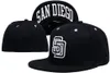 2020 MEN039S PADRES W BLACK Kolor Zamontowane płaskie czapki litera logo haftowane czapki rozmiar Hip Hop Design Baseball Pełny zamknięty 7474431