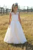 Country Flower Girls Dresss for Weddings A Line Jewel rosa rosa fascia arco lungo pizzo piccolo Kids First Communione abito personalizzato