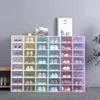 Zagęścić Clear Plastikowe pudełko na buty Dustoodporne pudełko do przechowywania obuwia Flip Transparent Shoe Boxes Candy Color Backable Shoes Organizer Box SXA13