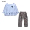 Dzyeci Little Baby Girl 2PC Set Boutique Outfit för Kid Bow Ruffle T Shirt Top + Plaid Pant Suit Child Tillbaka till skolan TrackSuit 201031