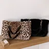 Fausse fourrure grande capacité léopard sac à bandoulière femmes 2020 hiver en peluche sac à bandoulière dames chaud sac à main fille