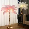 Lampy sufitowe Nordic Strusie Feather Floor Lampa Stojak Lekkie Miedź Nowoczesne Wnętrze Oświetlenie Decor Strona główna Luminaria