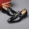 2022 Designer Mens Klänning Skor Lyx Krokodil Mönster Loafers Bröllop Brudgum Casual Footwear EUR Storlek: 38-44