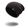 ADK Kapelusz z dzianiny Ciepła Beanie Dla Mężczyzna Hip Hop Winter Czapki Unisex Solid Color Bonnet Casual Skullies Czapki Jesienne Czapki dla dorosłych