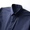 Nouveau à manches longues hommes chemises de luxe couleur unie bouton couvert Simple affaires décontracté hommes chemises Slim fête homme chemises 4XL