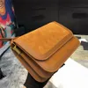 Bijgewerkte nieuwe luxurys crossbody tassen su￨de lederen ontwerpers schoudertassen gouden buckle hardware stokbrood lange riem criss kruis#1