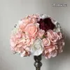 Nouveaux centres de table en boule de fleurs artificielles mélangent des hortensias roses de couleur pour la décoration de fond de fête de mariage