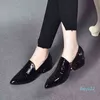 Женская осень черная заостренная боковая молния густые каблуки в мягкой патентной искусственной кожи котенка