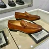 2023 أحذية اللباس الرسمي للرجال اللطيف الفاخرة أحذية جلدية حقيقية مدببة إصبع القدم المصمم للأعمال Oxfords غير الرسمية