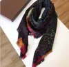 écharpe de soie colorée