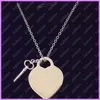 High Quality Pendant Necklace Women Designer Necklace Luxurys Designers Jewelry Heart Key Gold Silver Love Mens Lady Gift D221121F