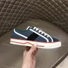 المصممين 1977 منخفضة Top Tennis Sneaker Green Red Web Shoes for Man Woman Black White Cotton Canvas Shoe Classic Size 36-45